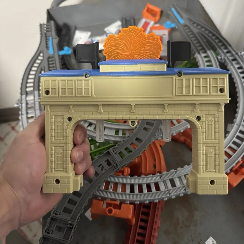 Parts Only THOMAS AND FRIENDS TRACKMASTER MOTORIZED RAILWAY Race Set Not Complet